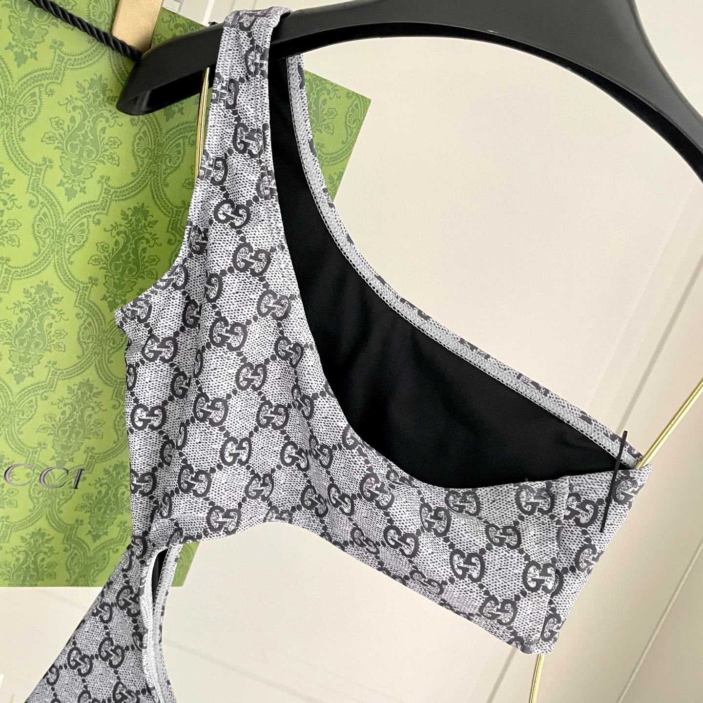 Gucci one-piece Swimsuit - DesignerGu