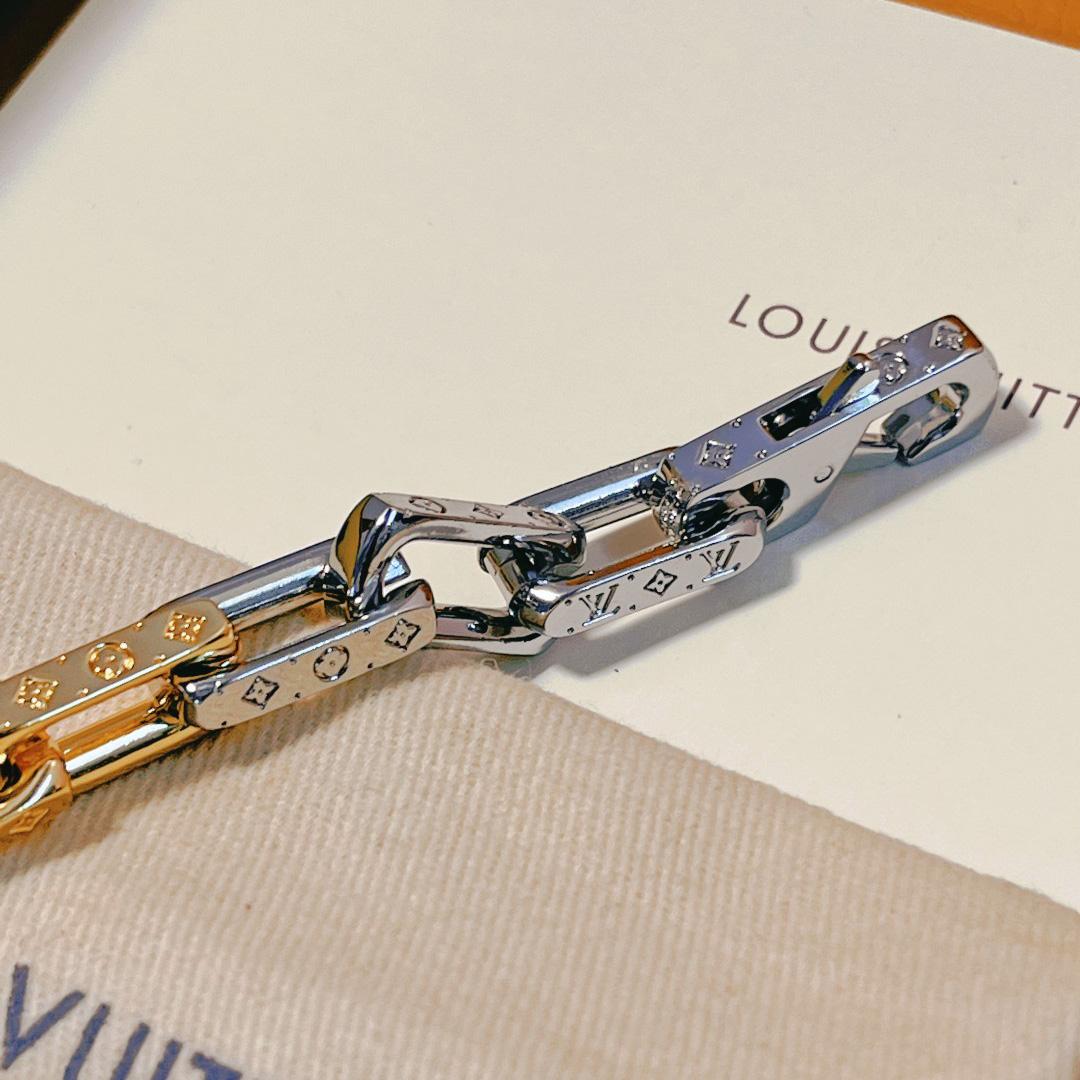 Louis Vuitton Monogram Necklace - DesignerGu