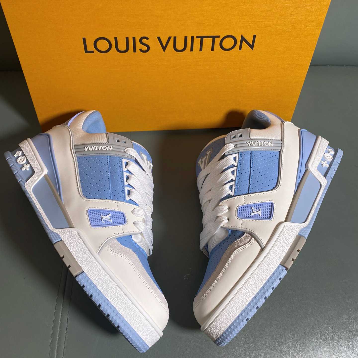 Louis Vuitton LV Trainer Sneaker      1AHTEI - DesignerGu