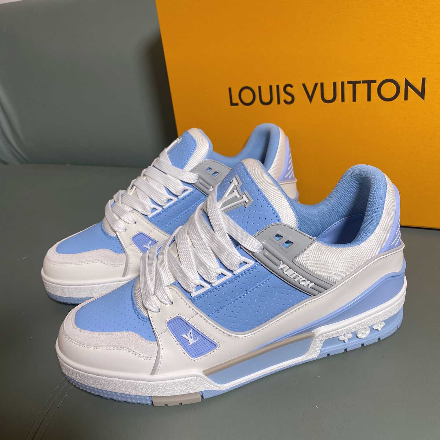 Louis Vuitton LV Trainer Sneaker      1AHTEI - DesignerGu