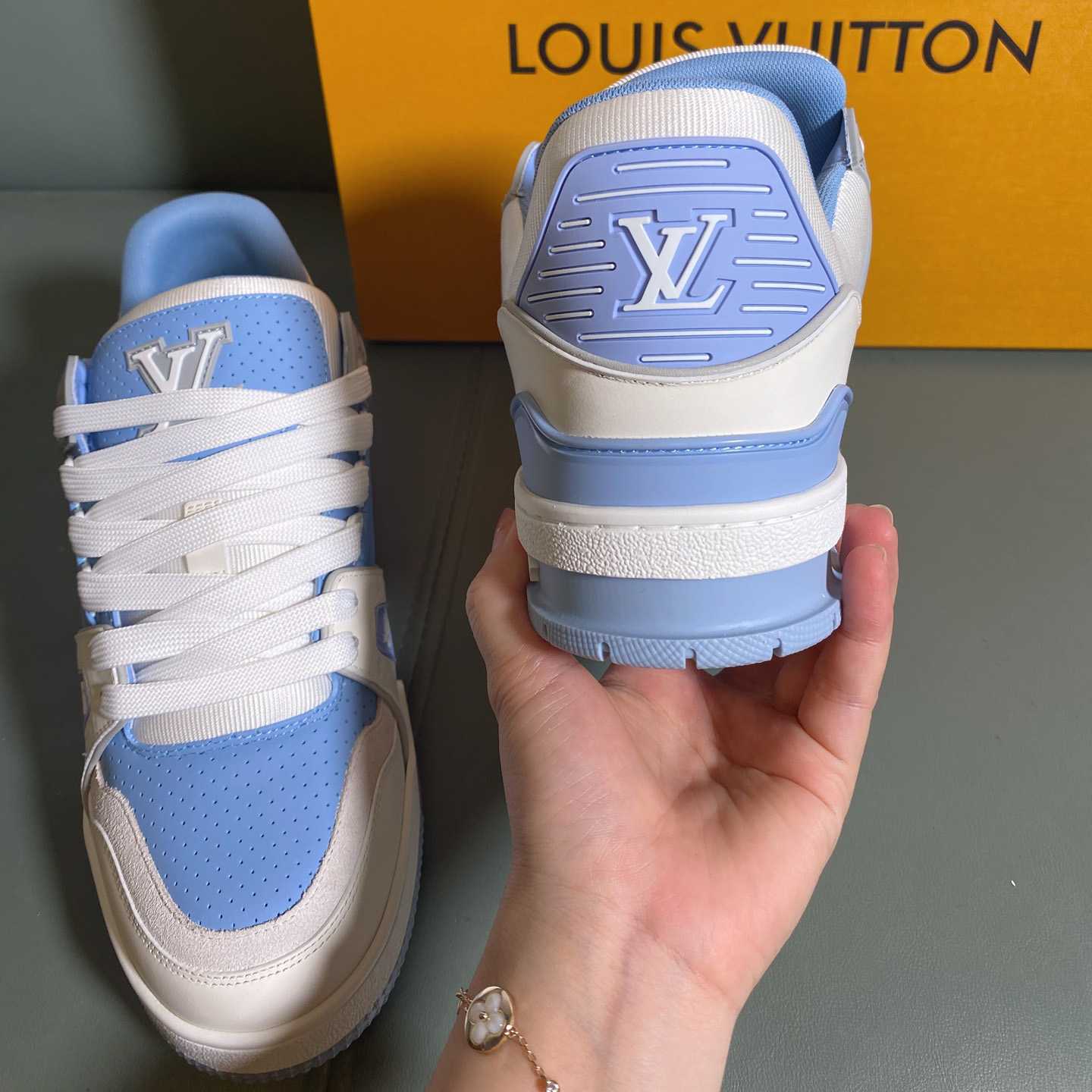 Louis Vuitton LV Trainer Sneaker      1AHTEI - DesignerGu