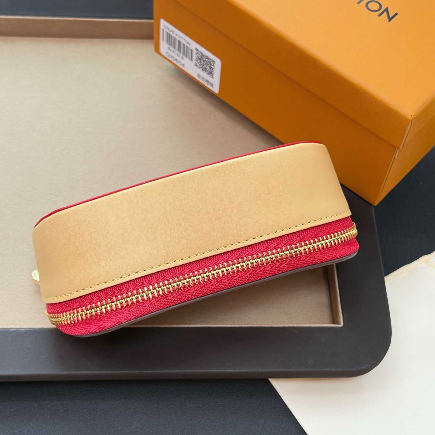 Louis Vuitton LV x TM Sunglasses Pouch - DesignerGu