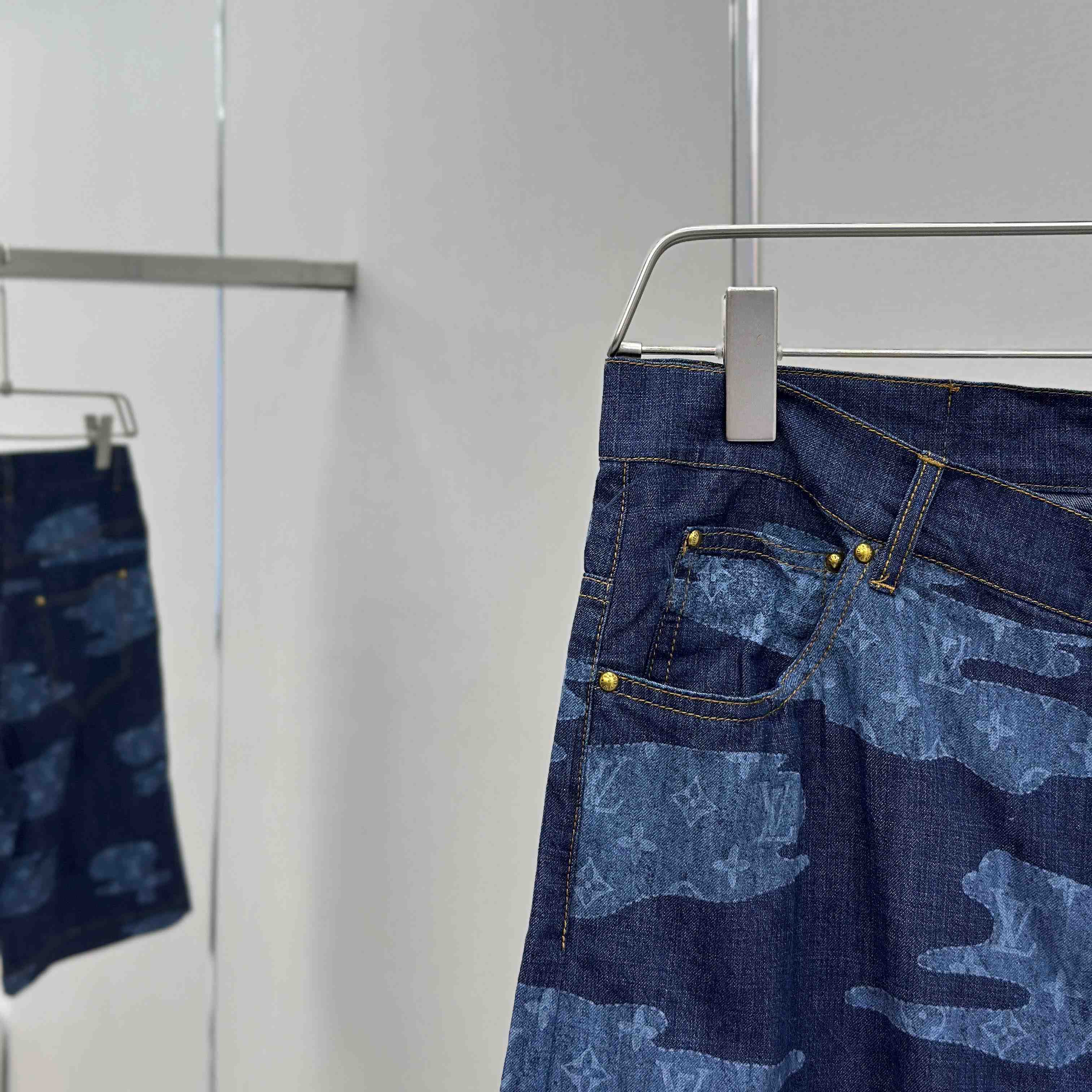 Louis Vuitton Monogram Chambray Shorts   1AILU6 - DesignerGu