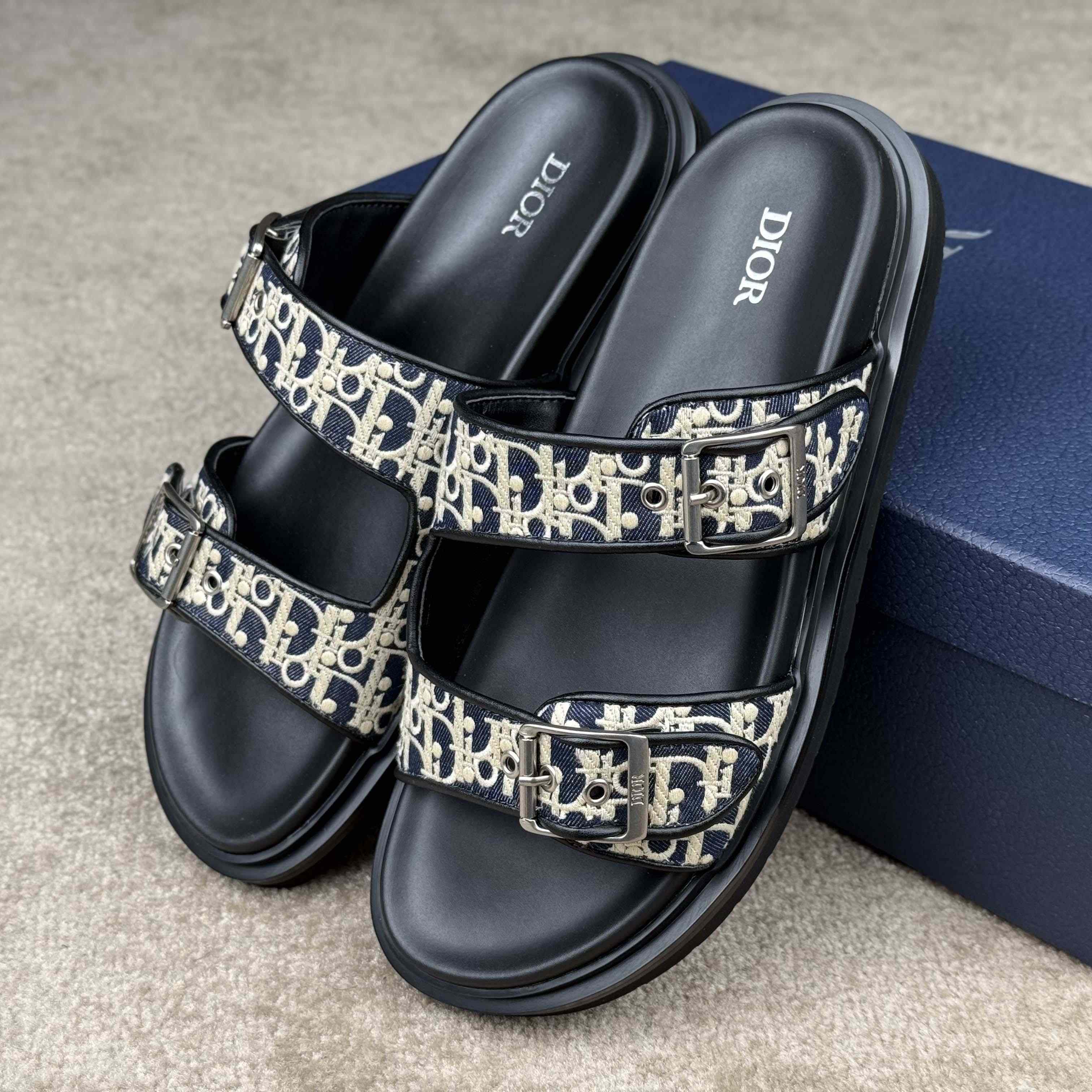 Dior Aqua Sandal  - DesignerGu