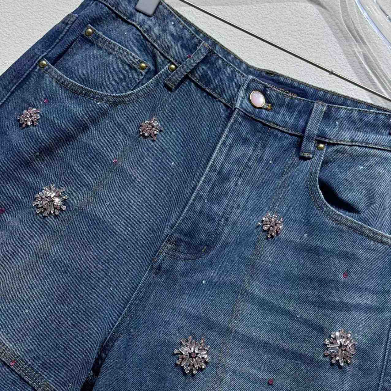 Louis Vuitton Embroidered Denim Workwear Shorts   1AILTW - DesignerGu
