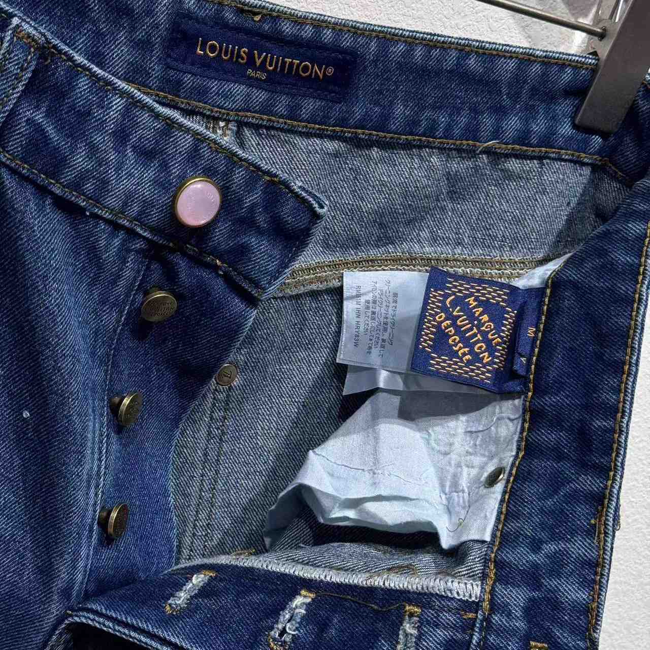 Louis Vuitton Embroidered Denim Workwear Shorts   1AILTW - DesignerGu