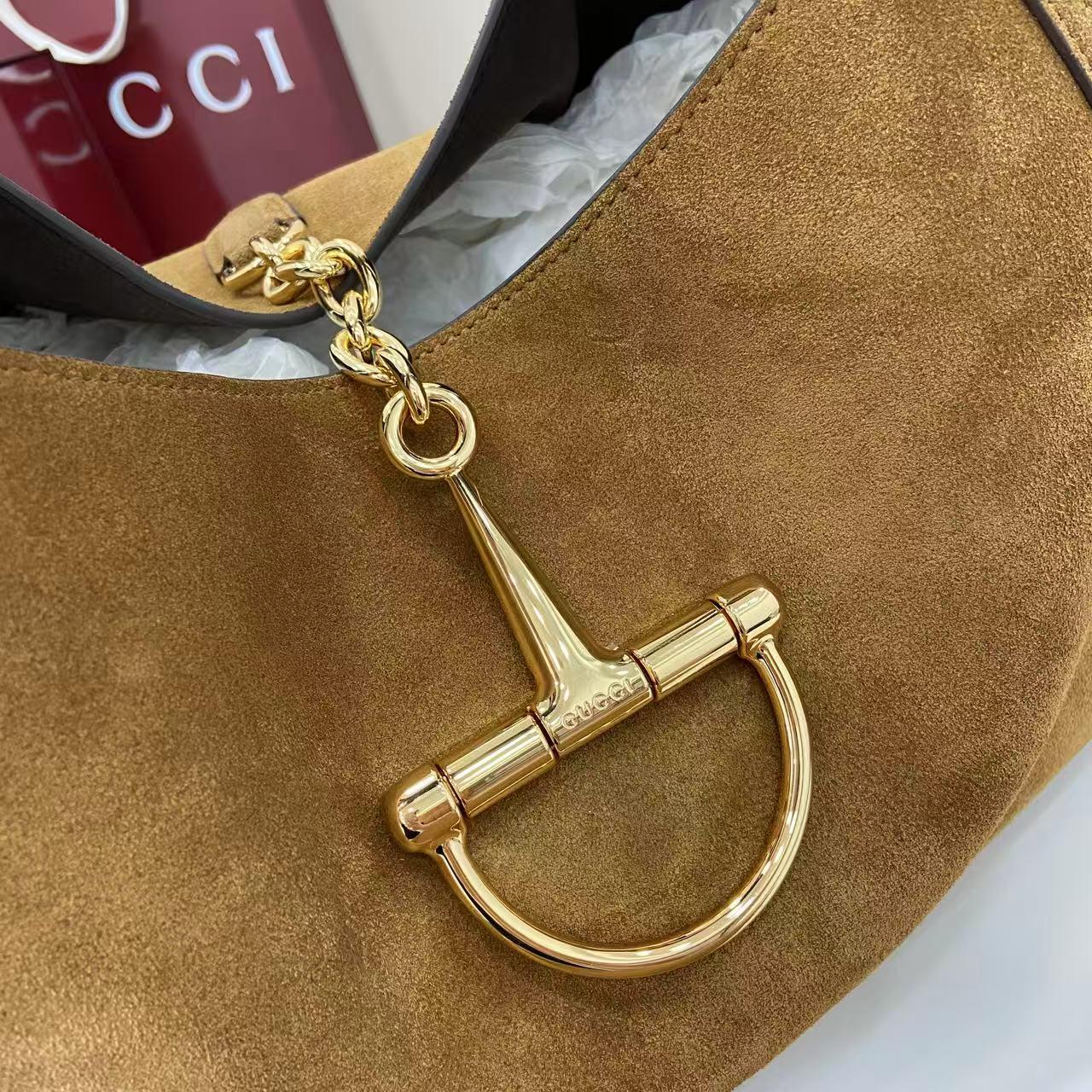 Gucci Softbit Maxi Shoulder Bag - DesignerGu