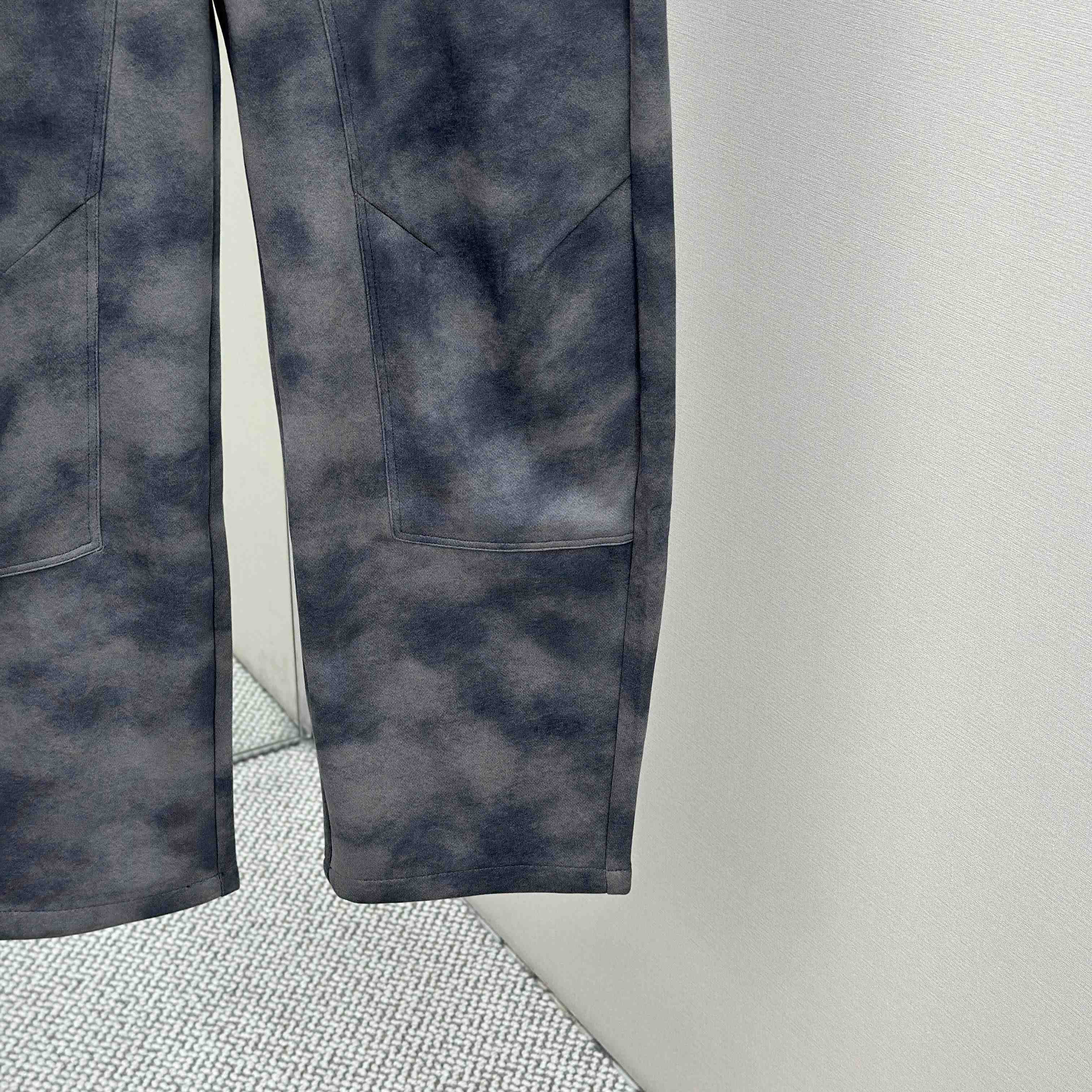 Louis Vuitton Cotton Pants - DesignerGu