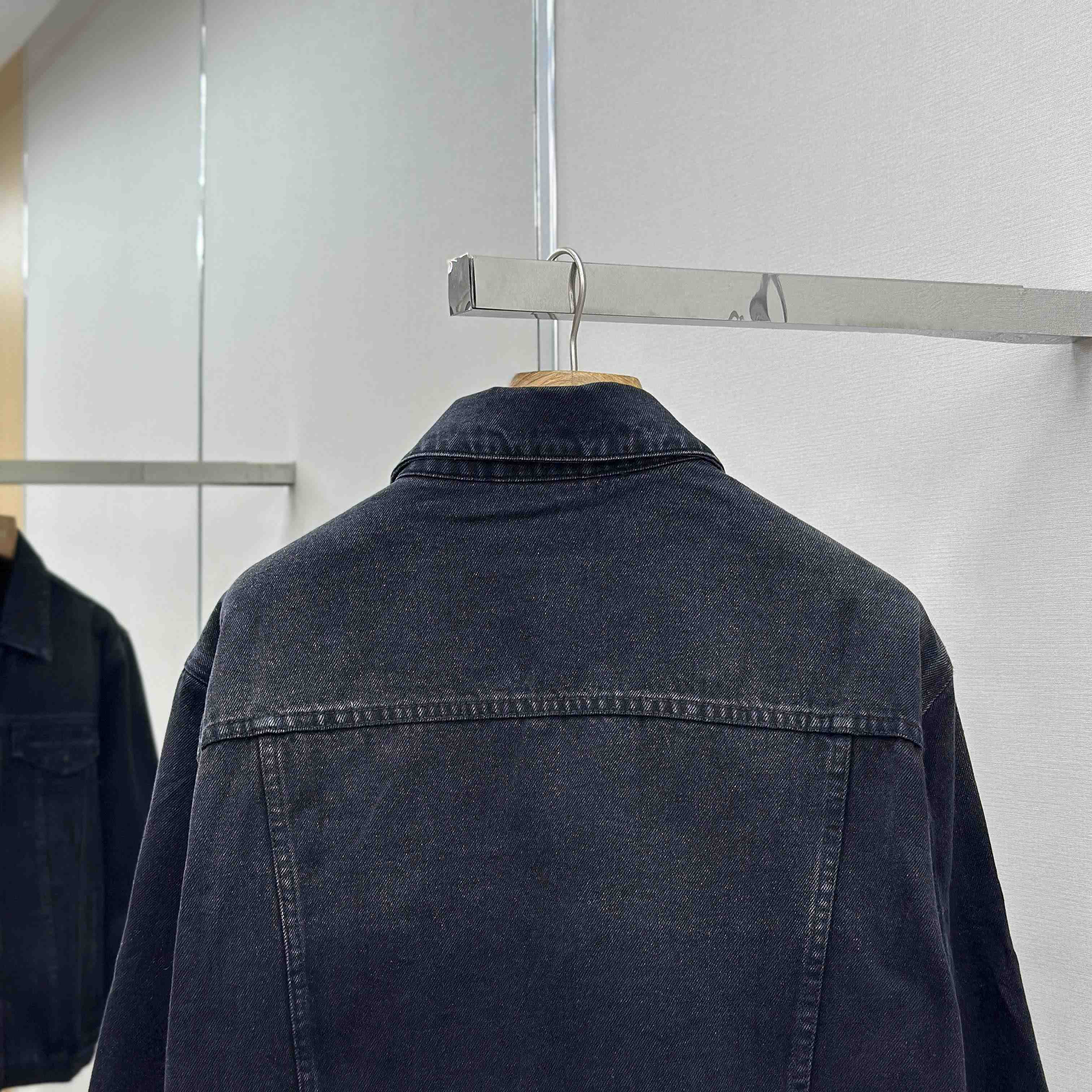 Louis Vuitton LV Denim Trucker Jacket   1AILKE - DesignerGu