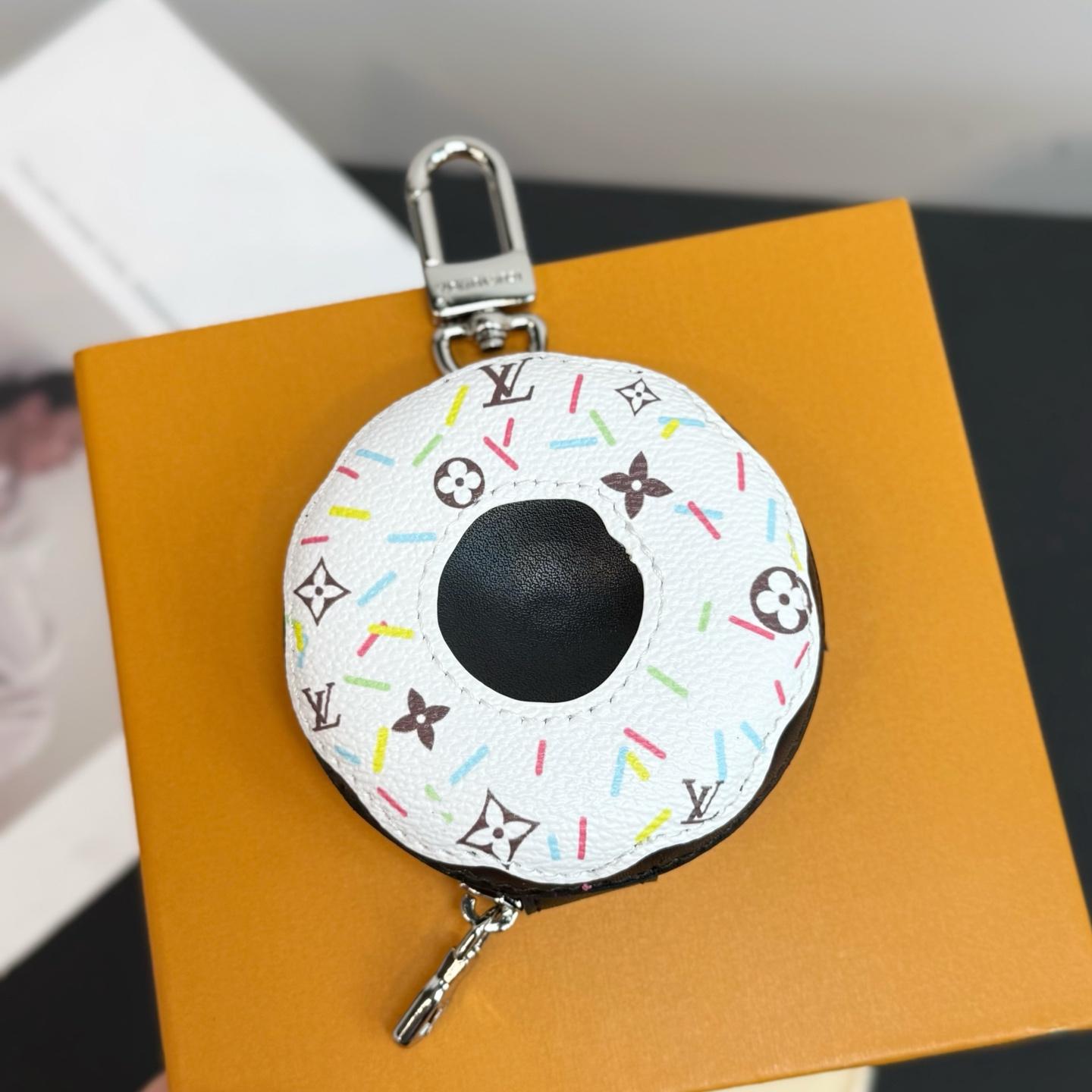 Louis Vuitton LV Donut Bag Charm    - DesignerGu