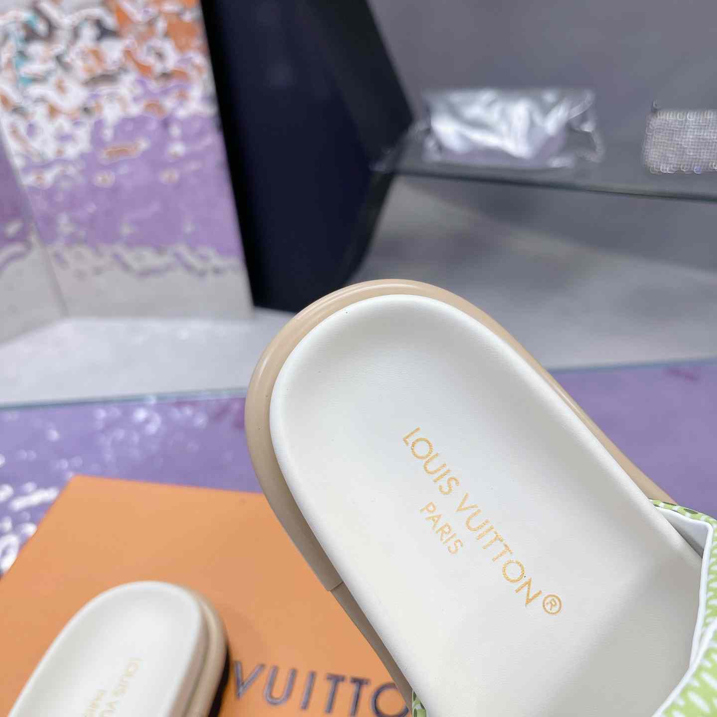 Louis Vuitton Pool Pillow Flat Comfort Mule - DesignerGu