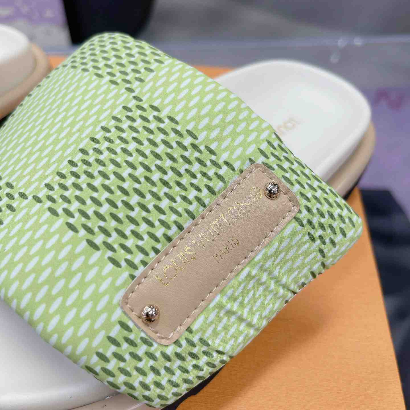 Louis Vuitton Pool Pillow Flat Comfort Mule - DesignerGu