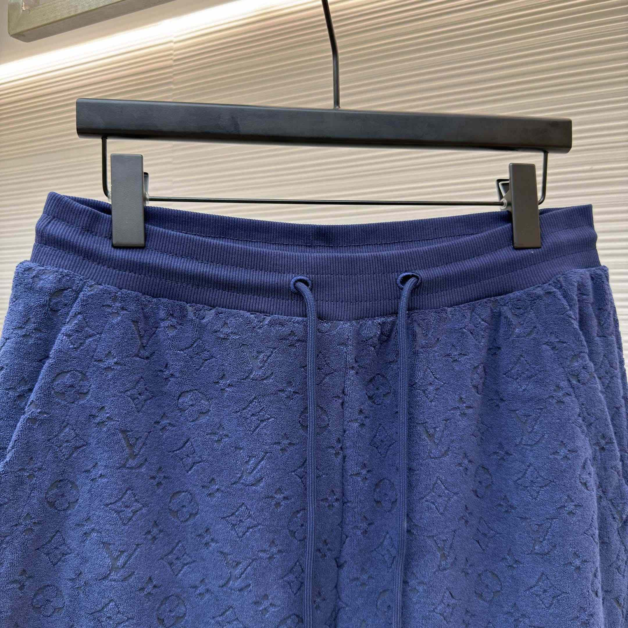 Louis Vuitton Monogram French Terry Shorts    1AHUX6 - DesignerGu