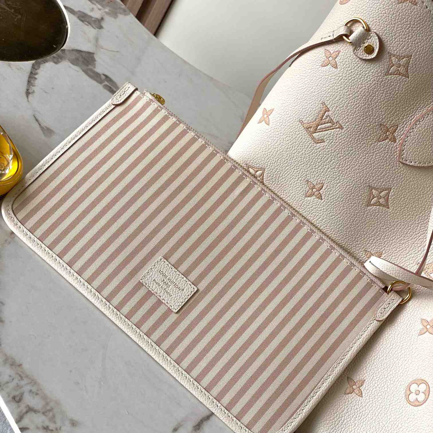 Louis Vuitton Neverfull MM   M14285 - DesignerGu