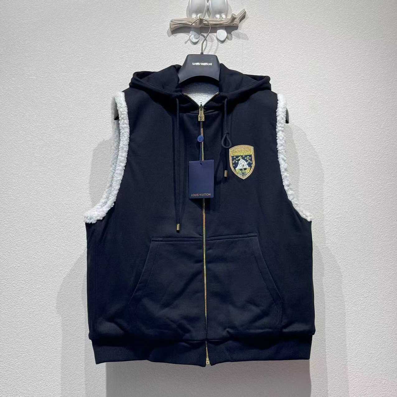 Louis Vuitton Reversible Fleece Gilet    - DesignerGu