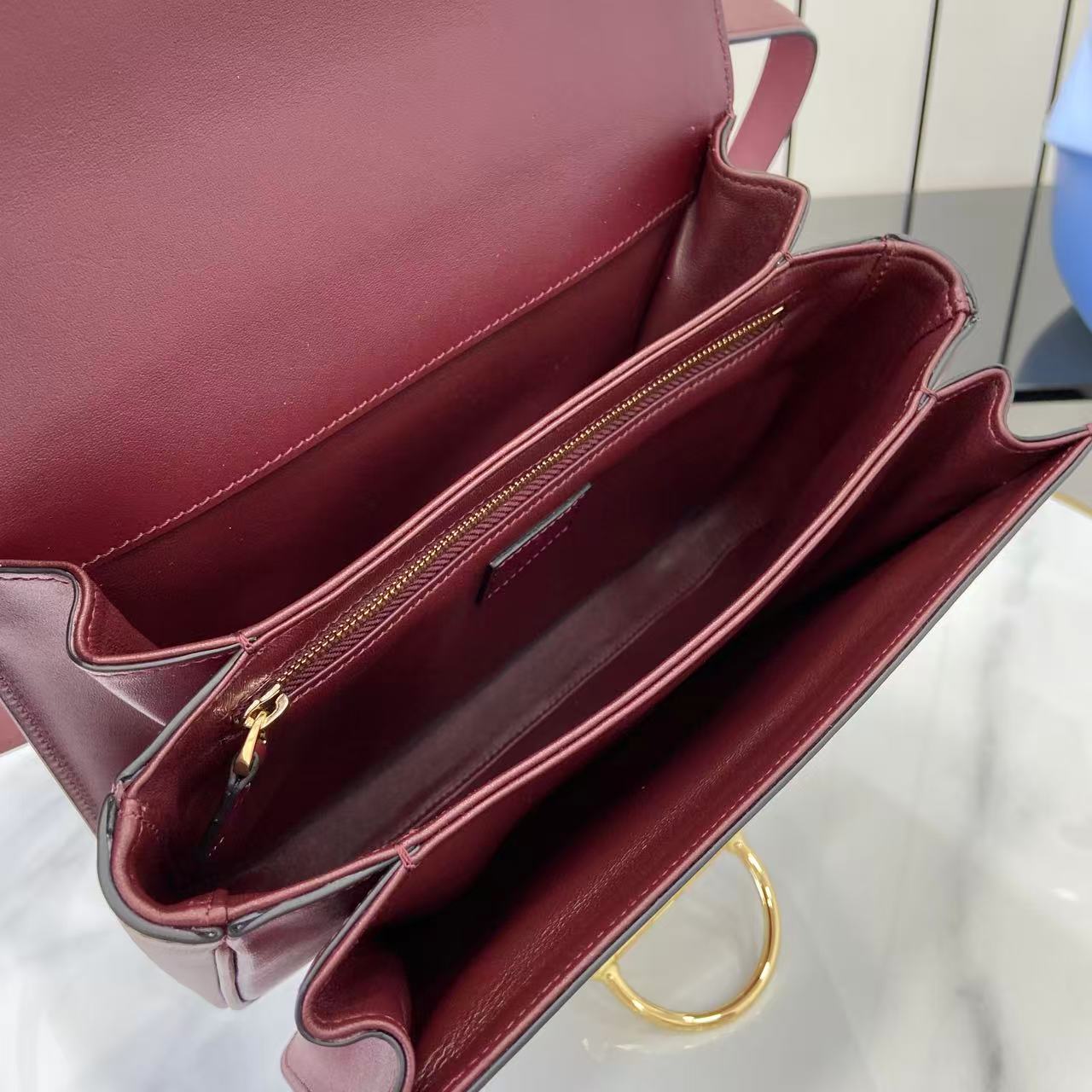 Gucci Siena Small Shoulder Bag - DesignerGu