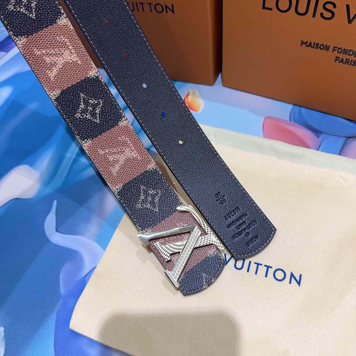 Louis Vuitton 40mm Reversible Belt  - DesignerGu