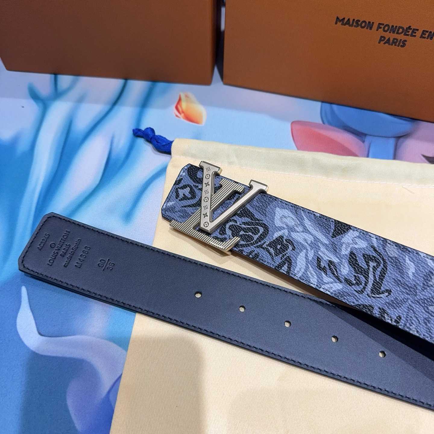 Louis Vuitton 40mm Reversible Belt  - DesignerGu