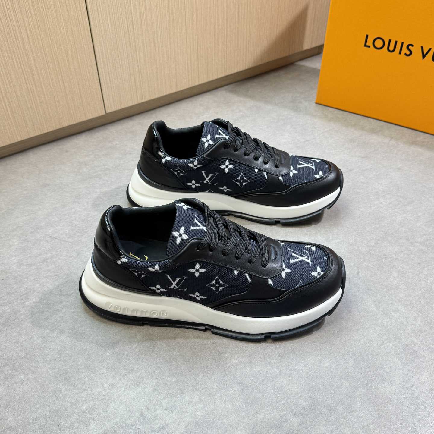 Louis Vuitton Beverly Hills Sneaker Louis Vuitton Beverly Hills Sneaker - DesignerGu
