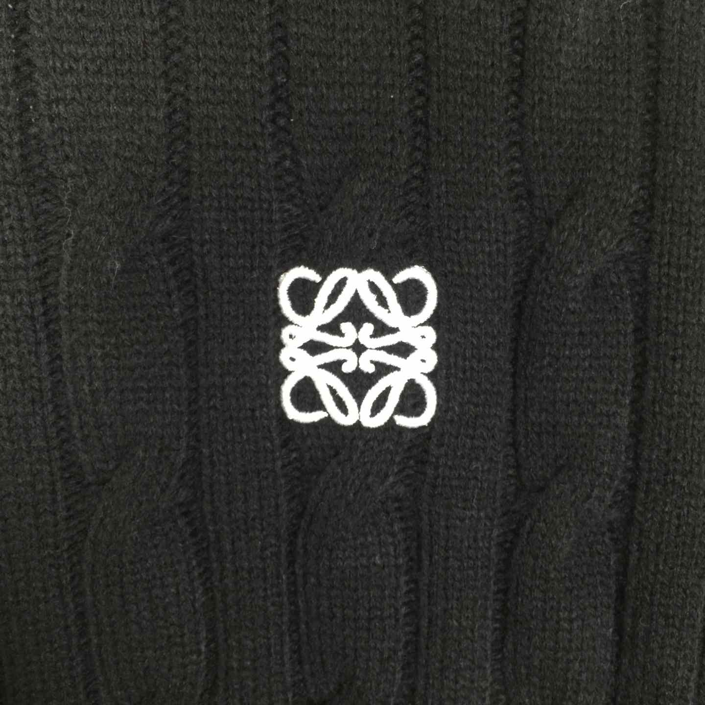 Loewe Sweater In Wool - DesignerGu