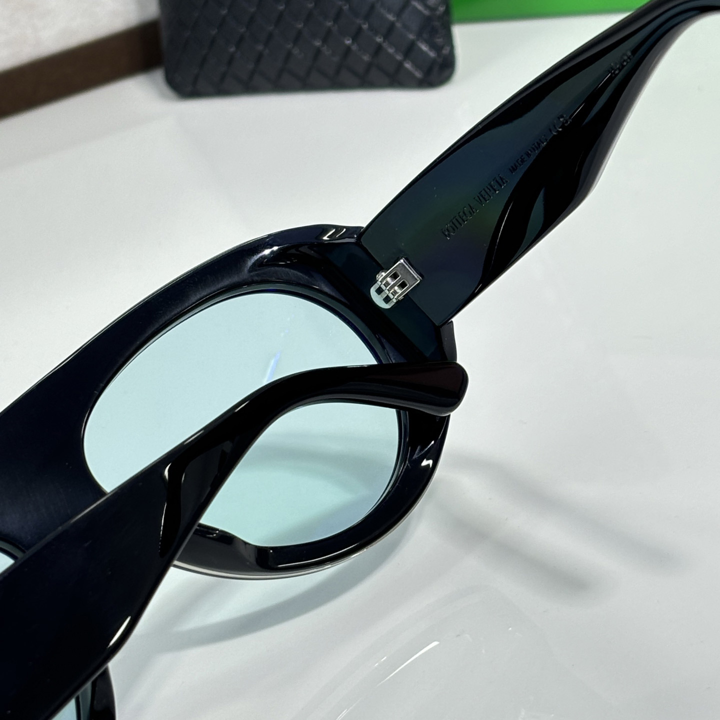 Bottega Veneta BV1362S Sunglasses   - DesignerGu