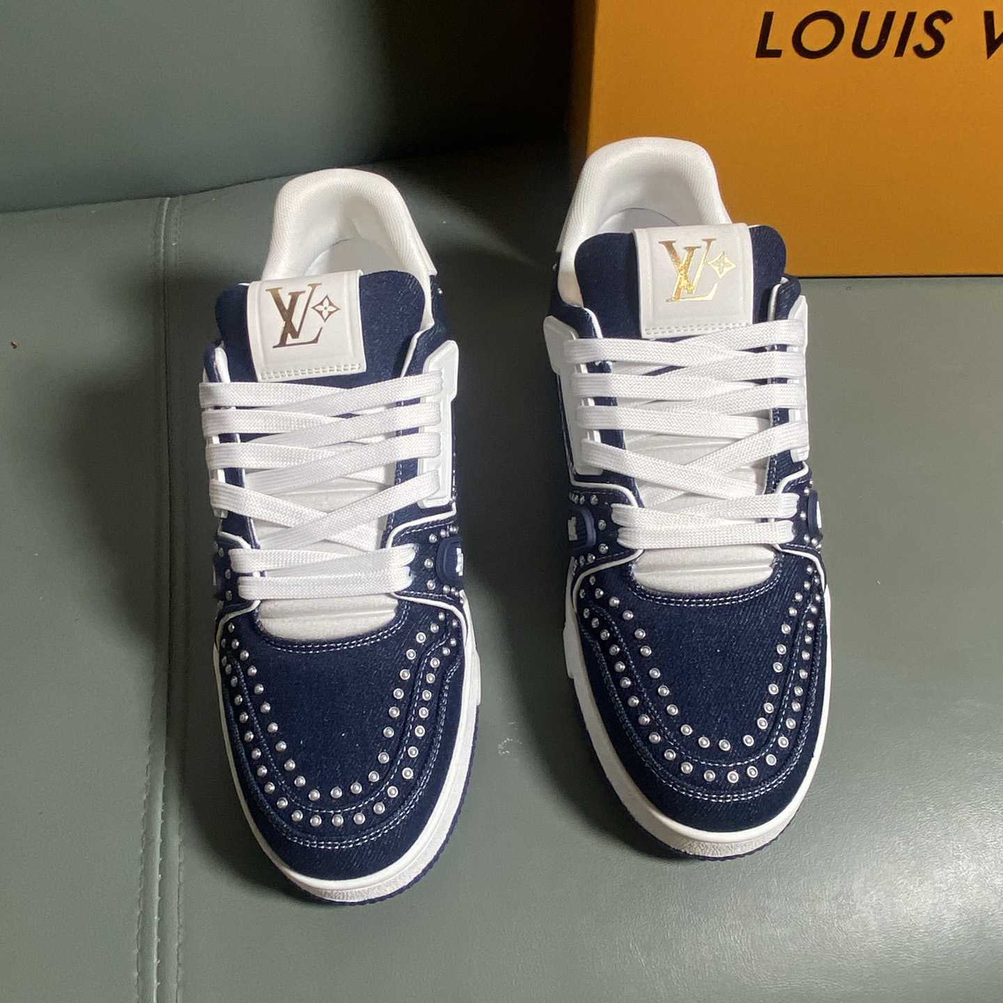 Louis Vuitton LV Trainer Sneaker      1AJ521 - DesignerGu
