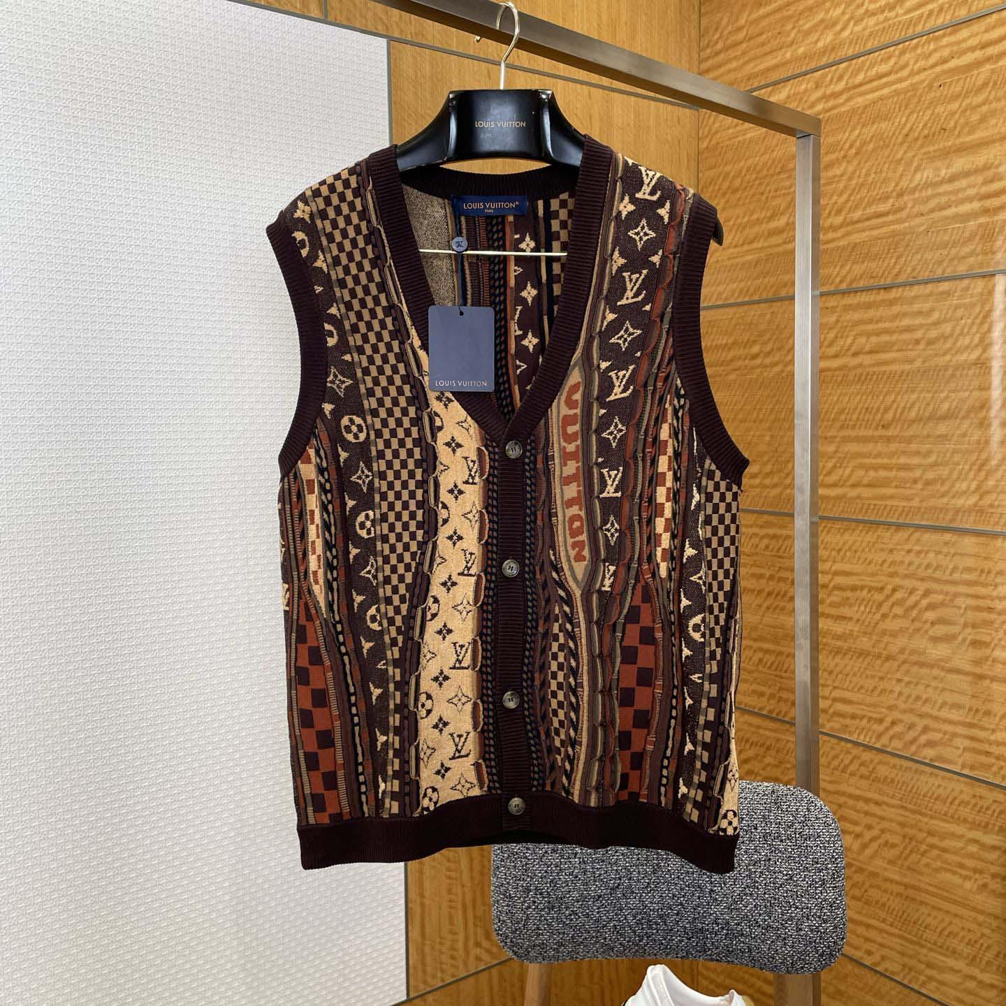Louis Vuitton Cardigan Vest   1AIM64 - DesignerGu