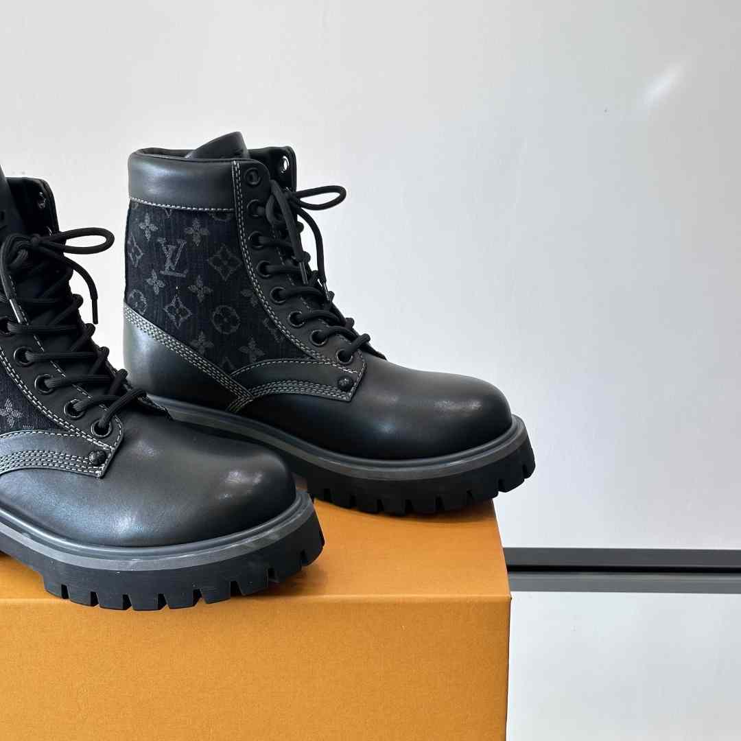 Louis Vuitton LV Boot Ranger    - DesignerGu