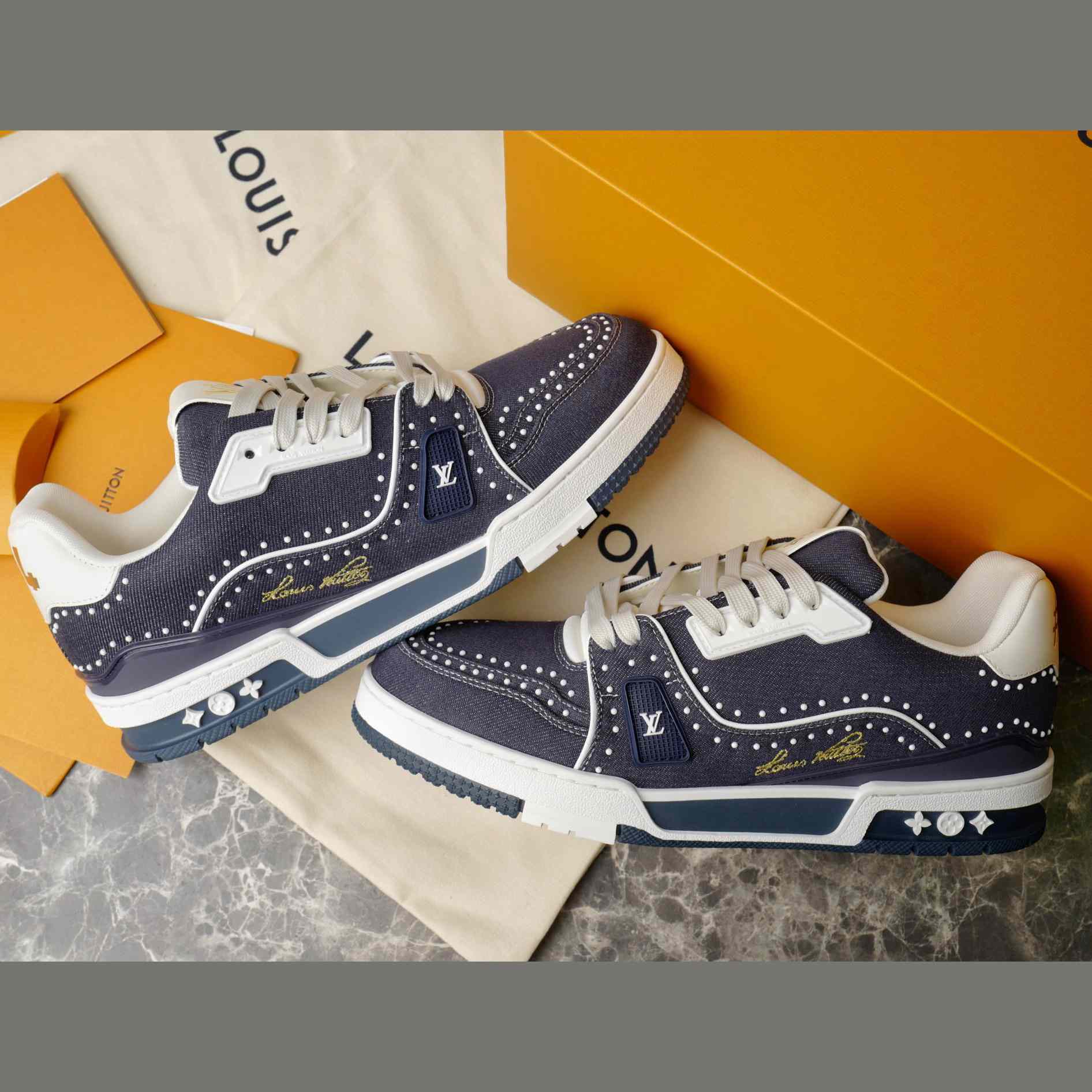 Louis Vuitton LV Trainer Sneaker   1AJ520 - DesignerGu