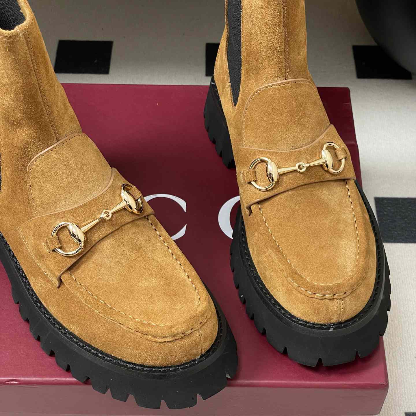 Gucci Women's Ankle Boot With Horsebit - DesignerGu