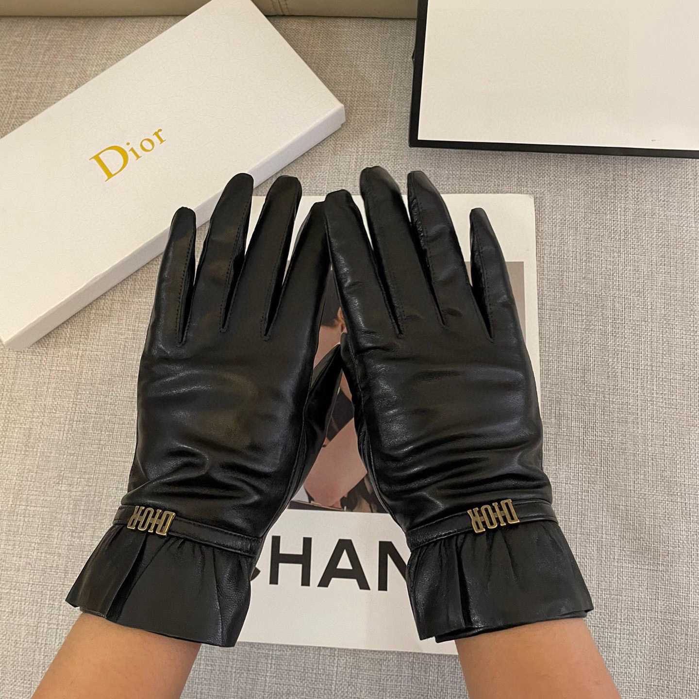Dior Women's Gloves  - DesignerGu