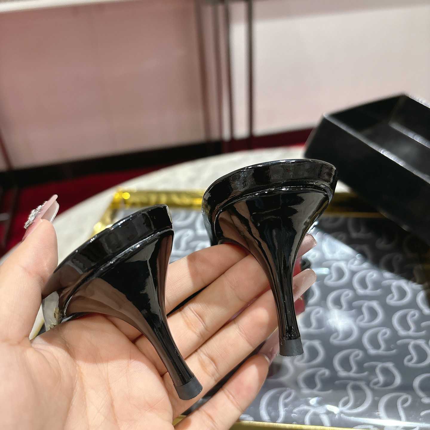 Christian Louboutin Me Dolly - 65 mm Mules - DesignerGu