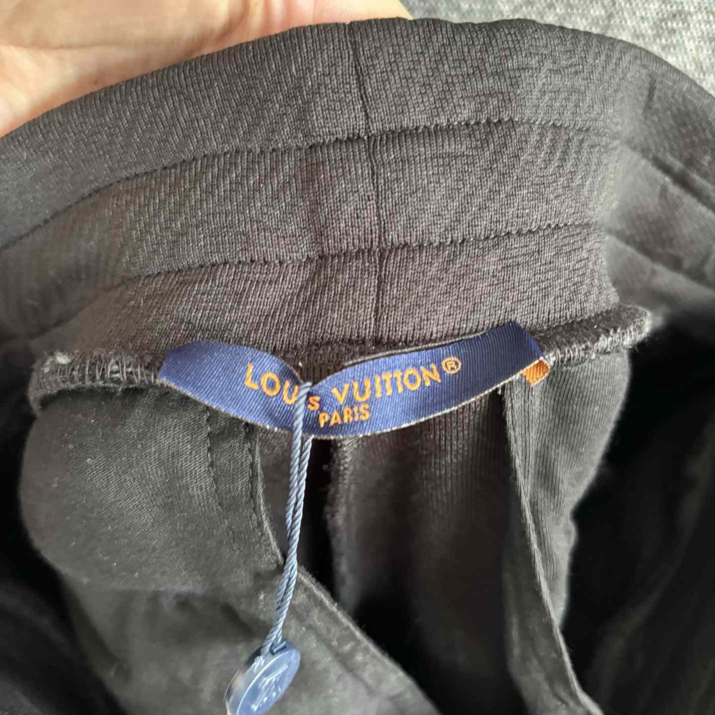 Louis Vuitton Monogram Track Pants   1A7Y05 - DesignerGu