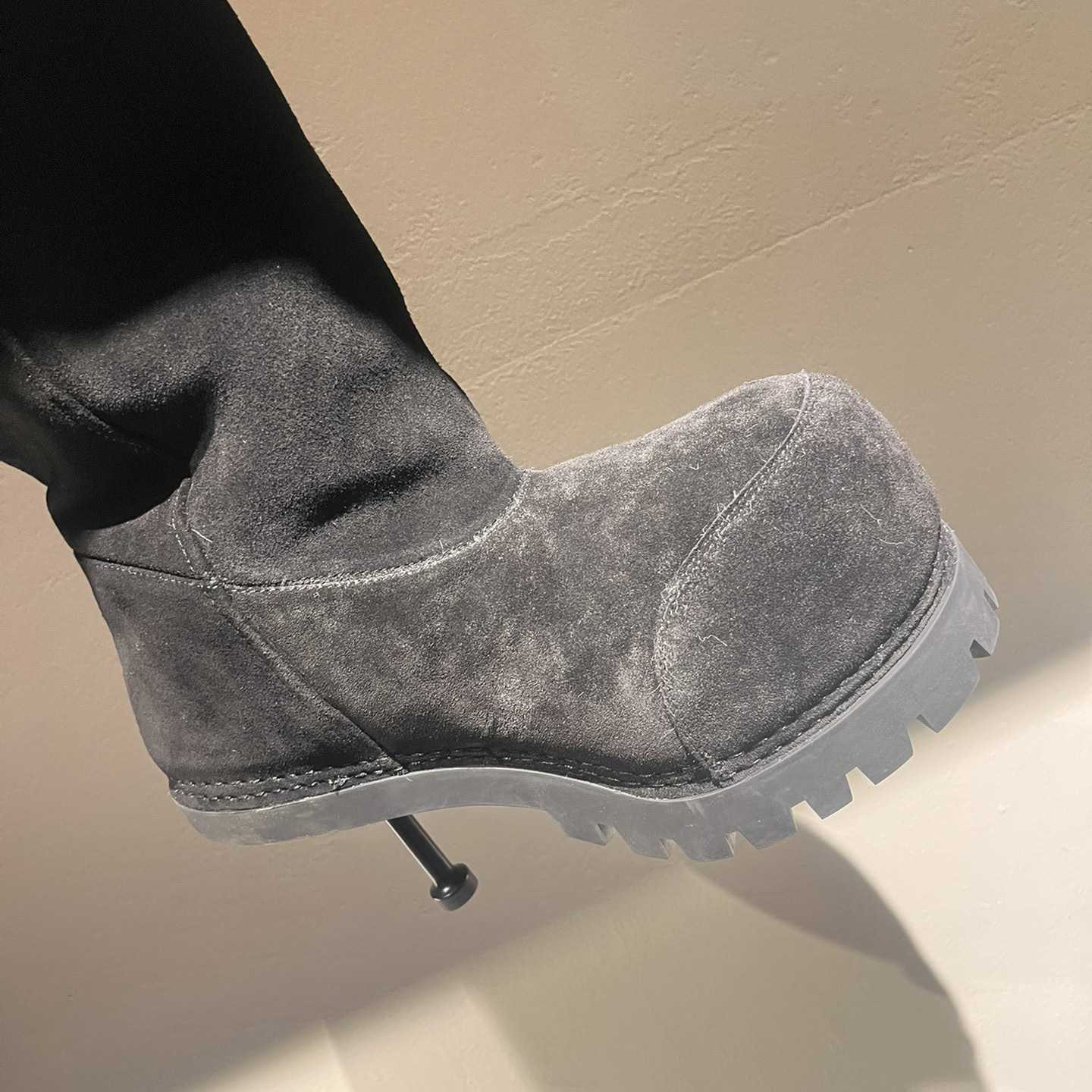 Balenciaga Alaska Fur High Boots - DesignerGu
