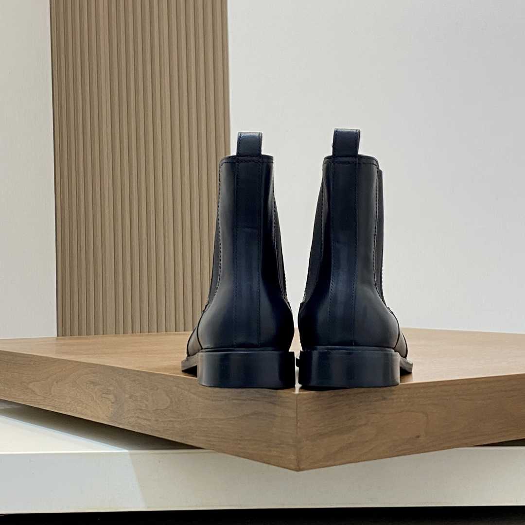 Gucci Leather Ankle Boots - DesignerGu