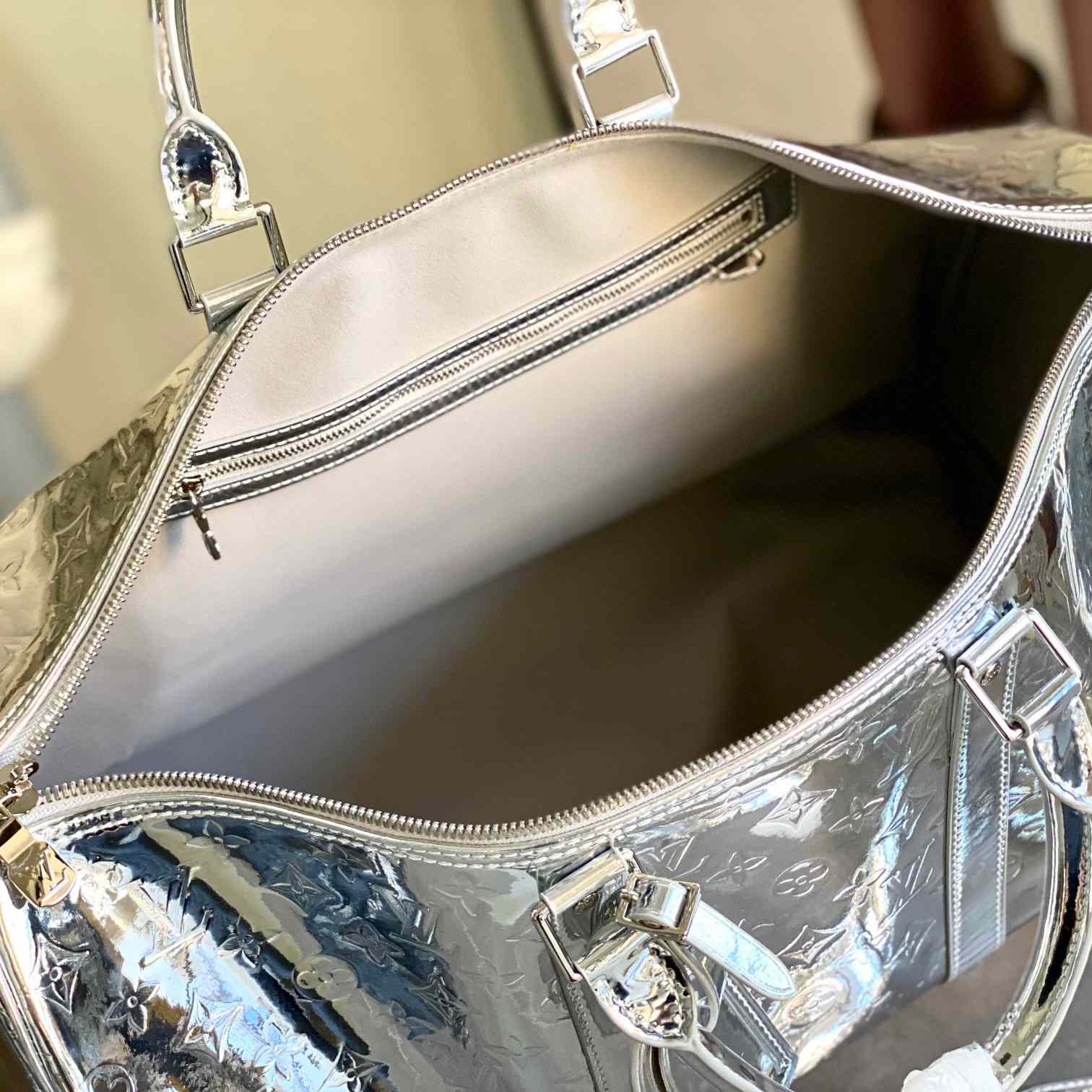 Louis Vuitton Keepall Bandoulière 50   M26766 - DesignerGu