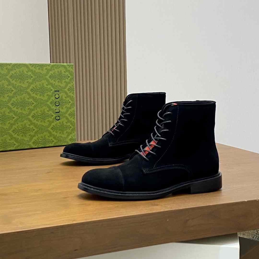 Gucci Men's Suede Lace-Up Boots - DesignerGu