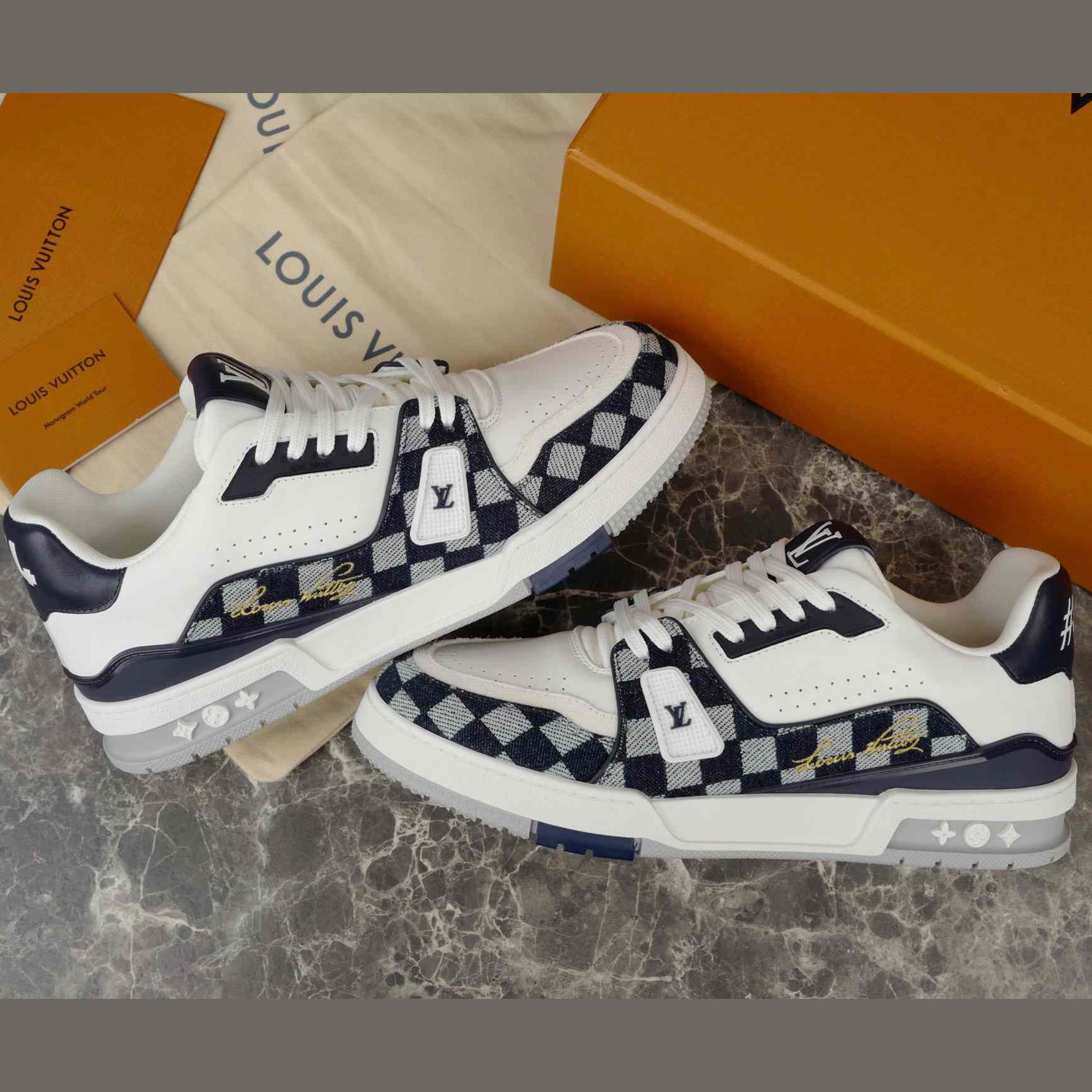 Louis Vuitton LV Trainer Sneaker   1AIKR1 - DesignerGu