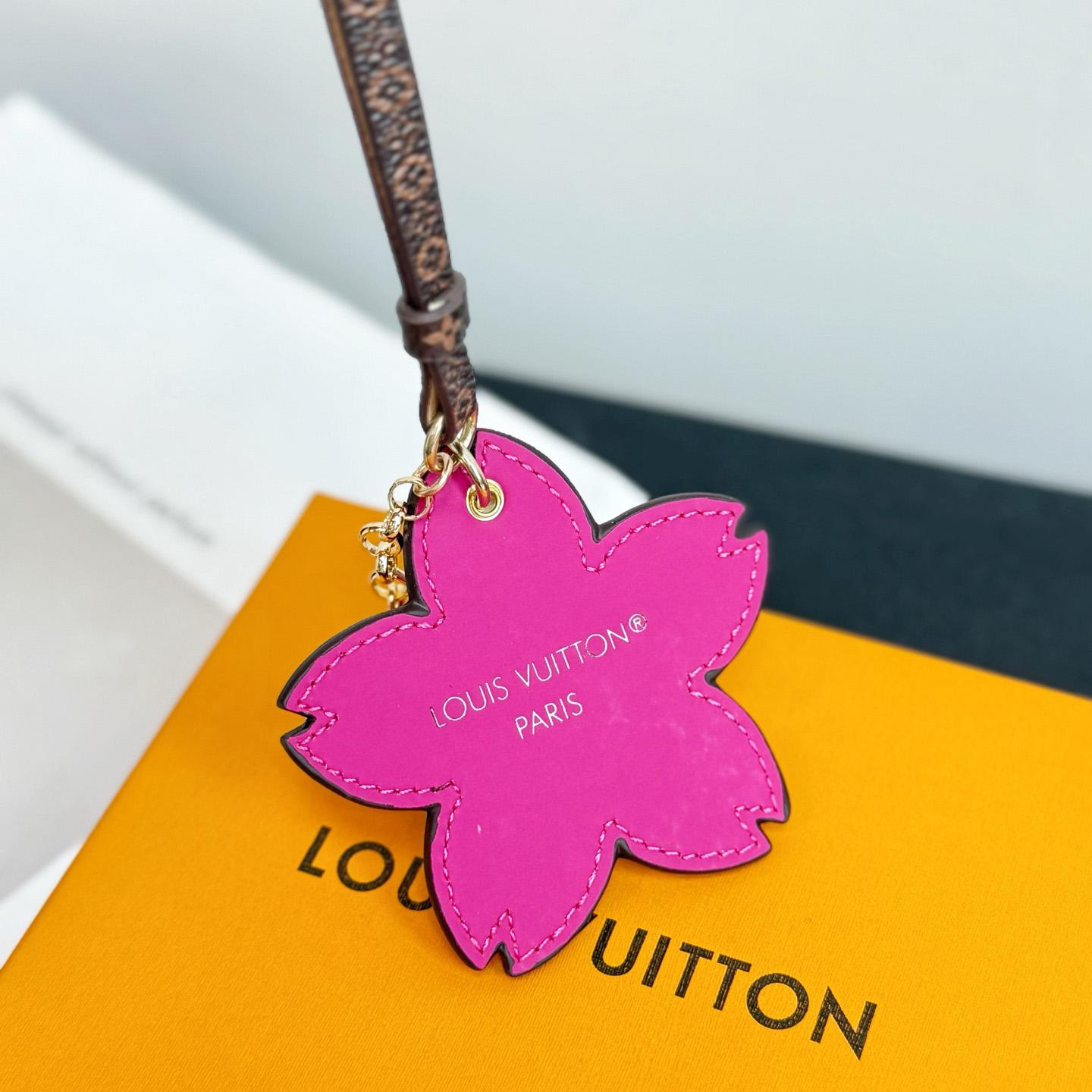 Louis Vuitton x Takashi Murakami bag charm - DesignerGu