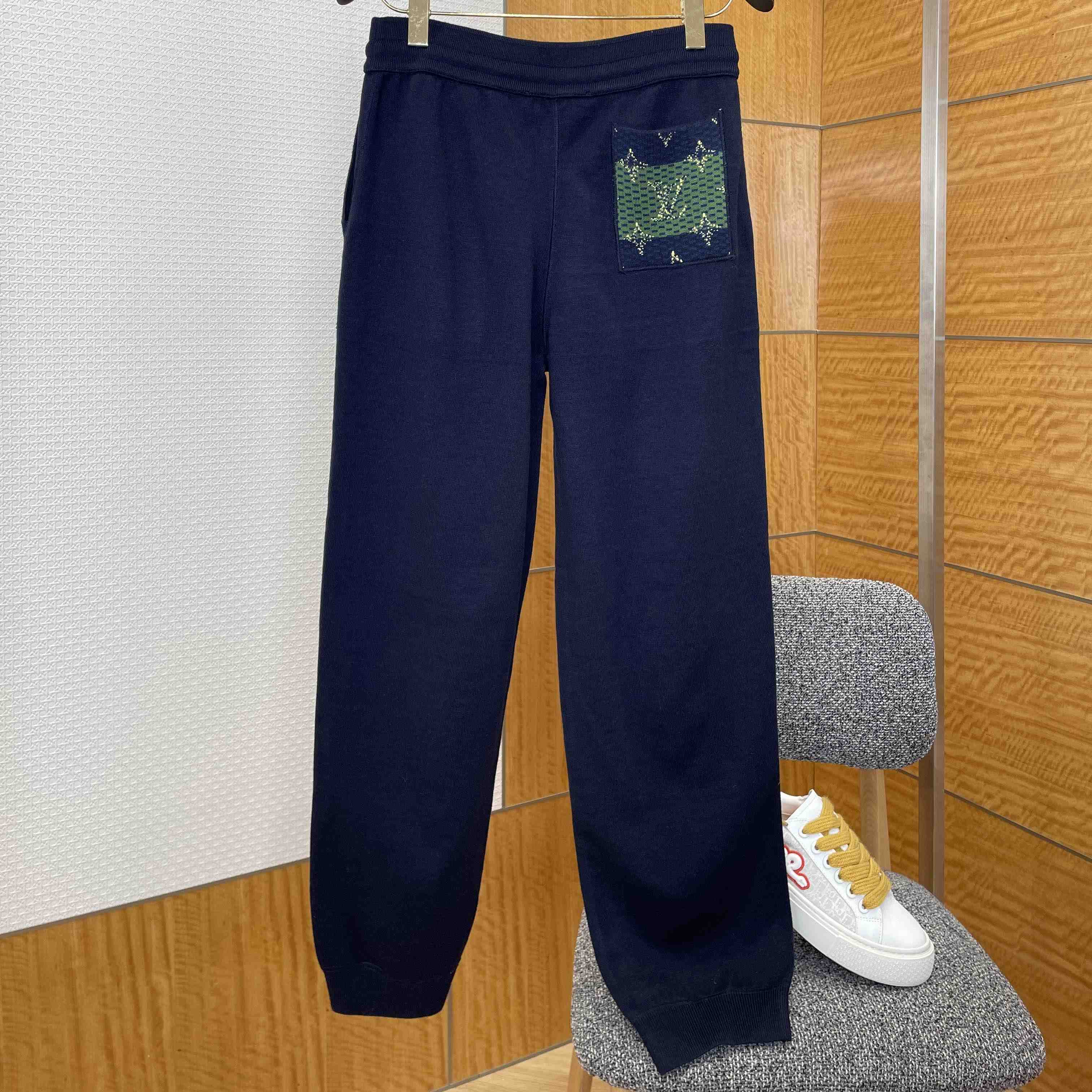 Louis Vuitton Double Face Jogging Pants   1AIJZF - DesignerGu