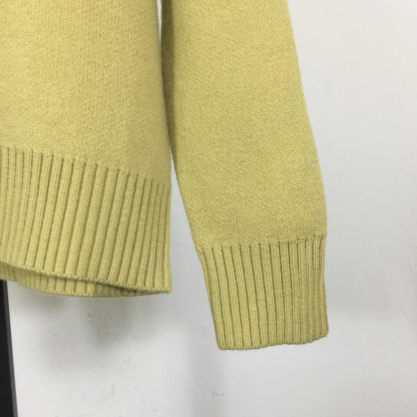 AMI Paris Ami De Coeur Sweater - DesignerGu