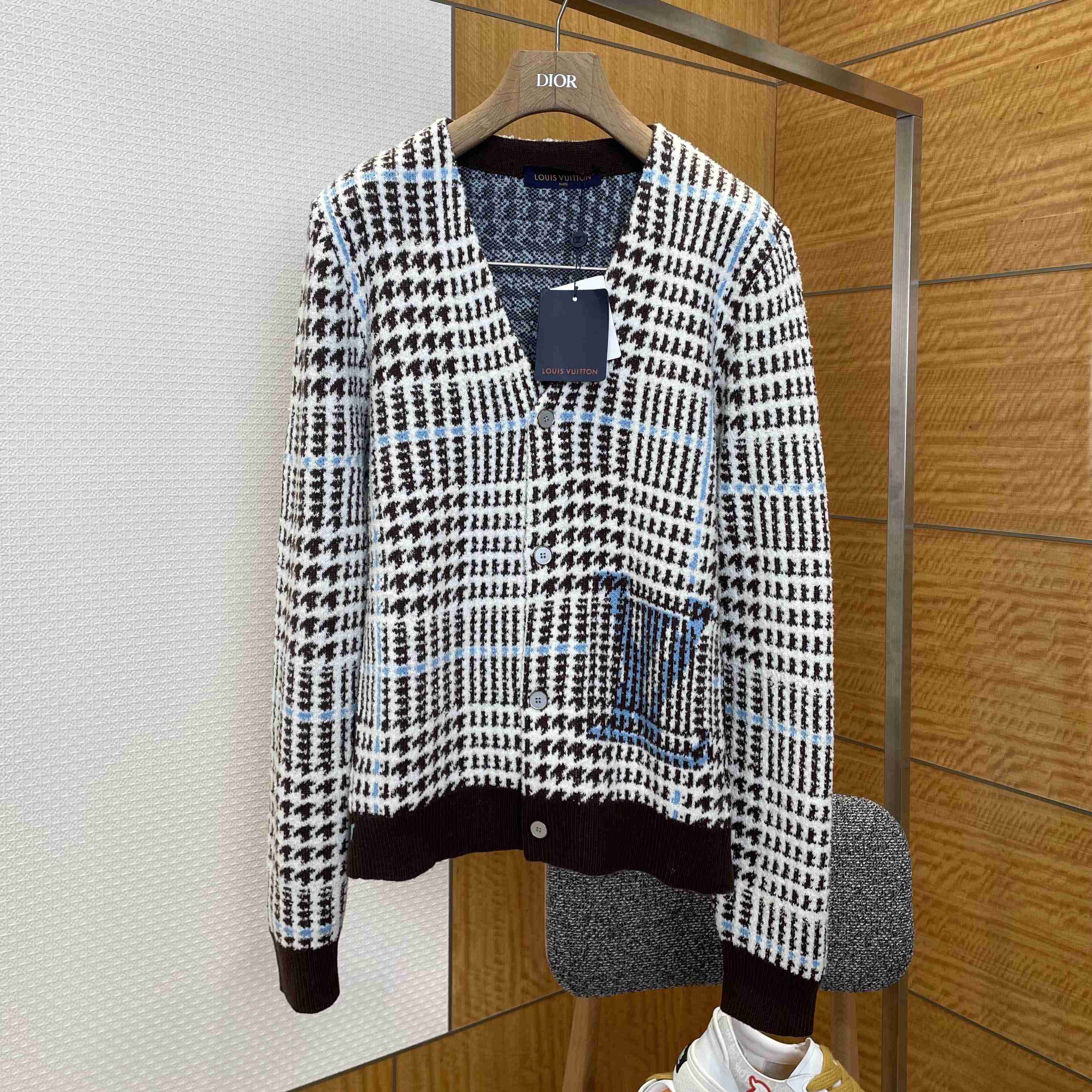 Louis Vuitton Textured Plaid Cardigan   1AJBSP - DesignerGu
