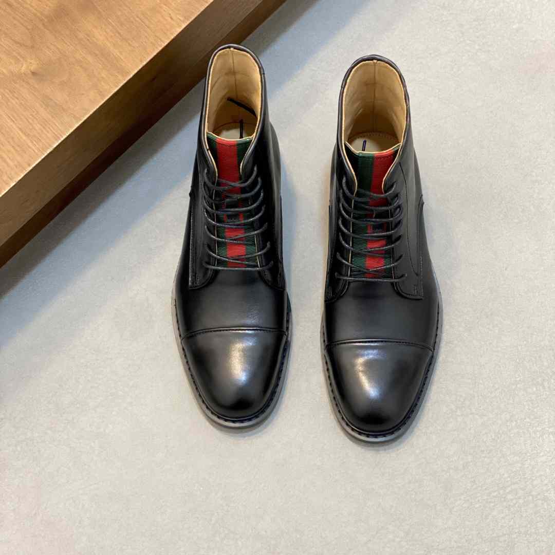 Gucci Men's Leather Lace-Up Boots - DesignerGu