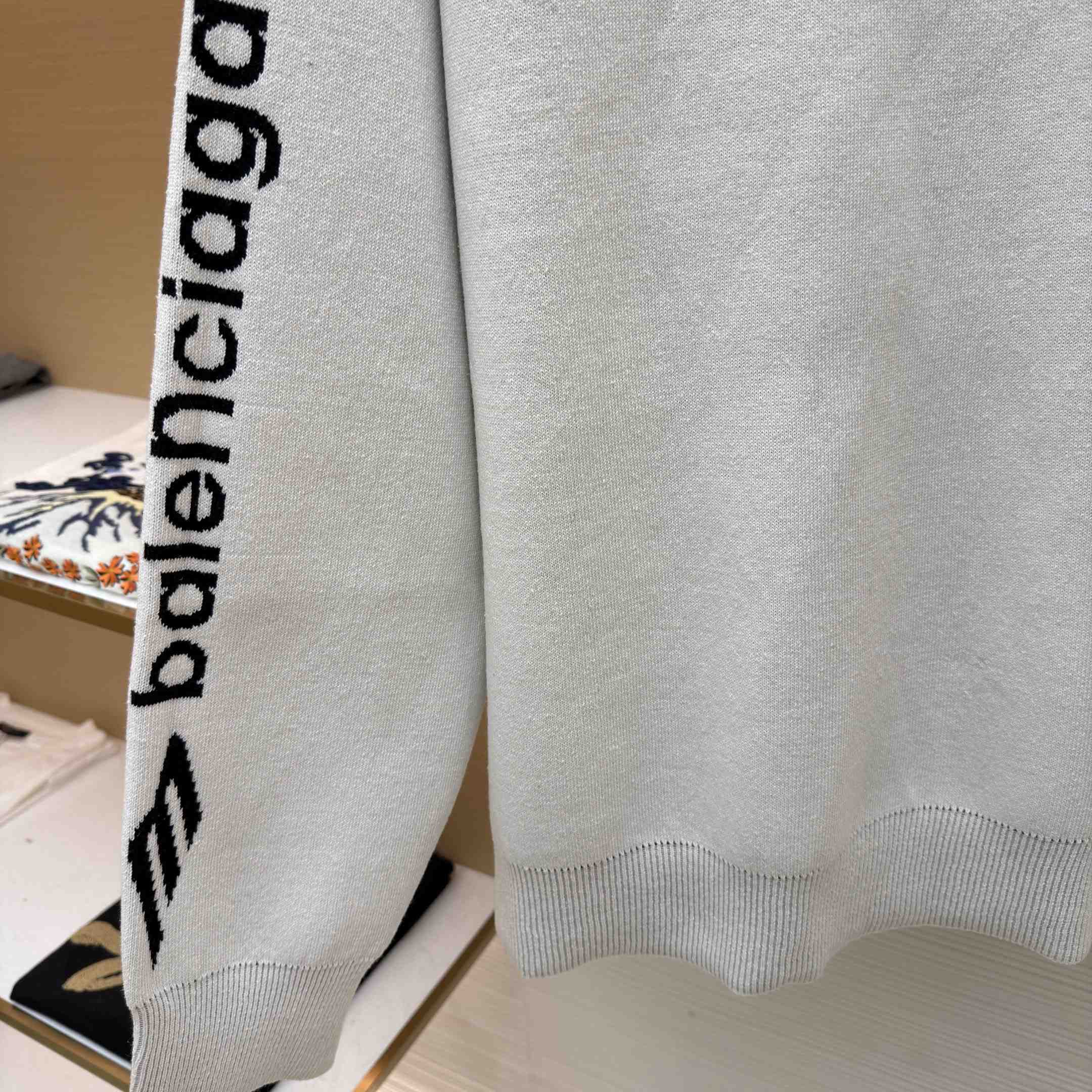 Balenciaga 3B Sports Icon Ski Crewneck In White And Black - DesignerGu