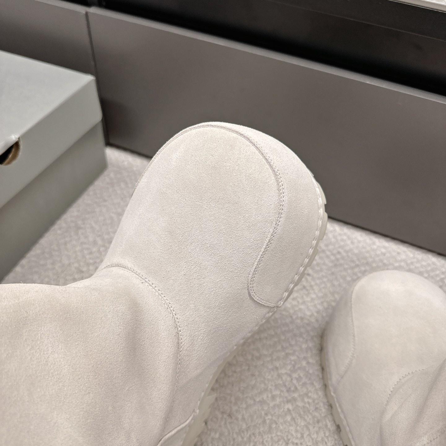 Balenciaga Alaska Fur High Boots - DesignerGu