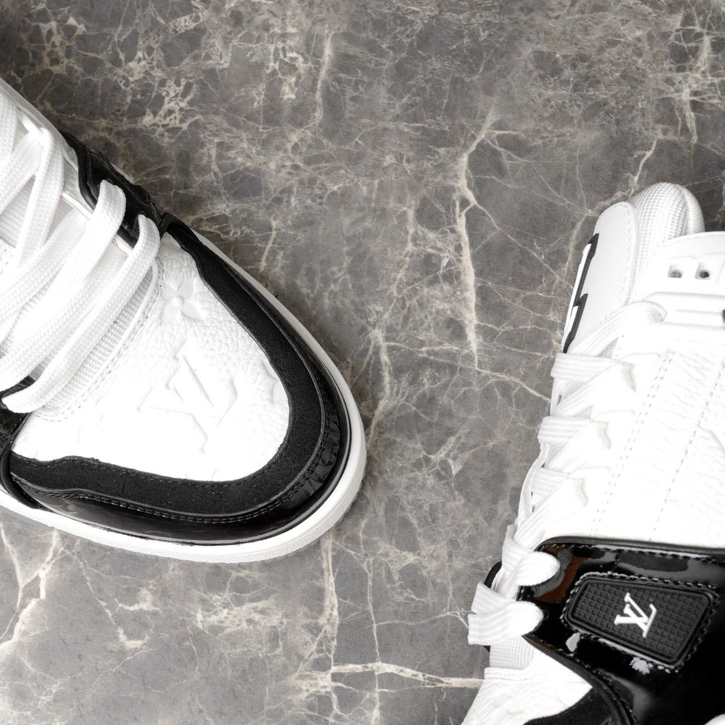 Louis Vuitton LV Trainer Sneaker   1AJ130 - DesignerGu