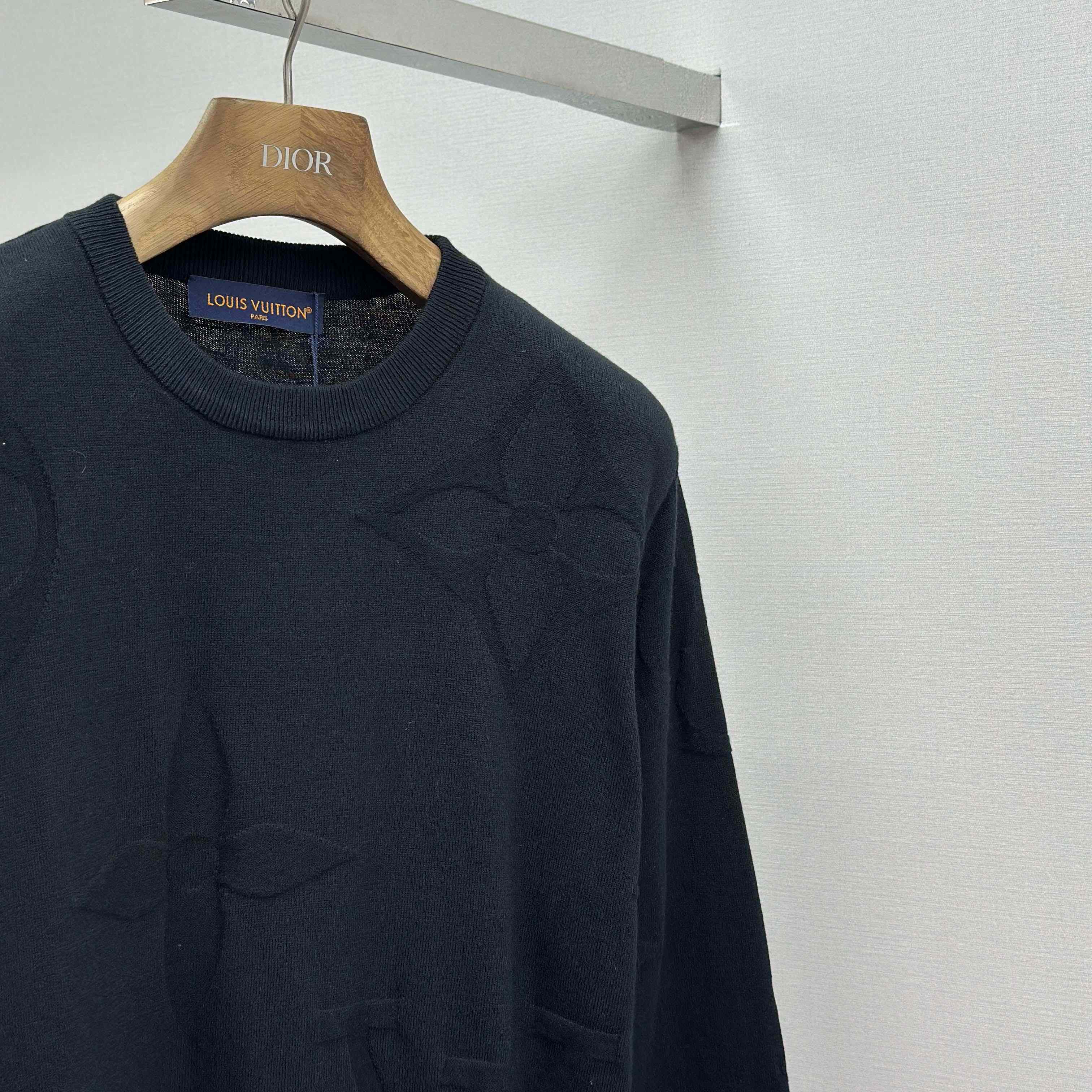 Louis Vuitton Monogram Long-Sleeved Cotton Crewneck   1AIWEB - DesignerGu