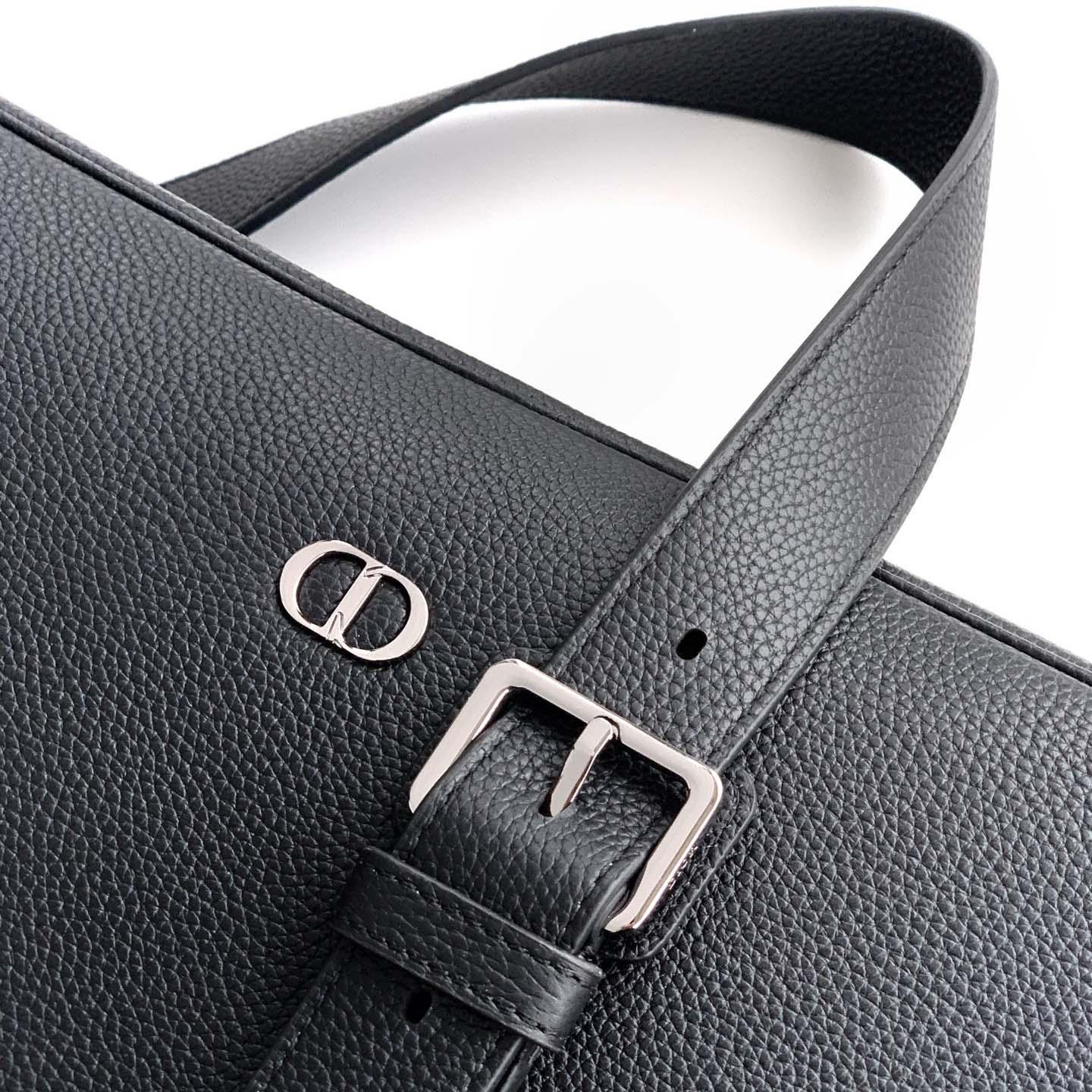 Dior CD Icon A5 Triangle Pouch  - DesignerGu