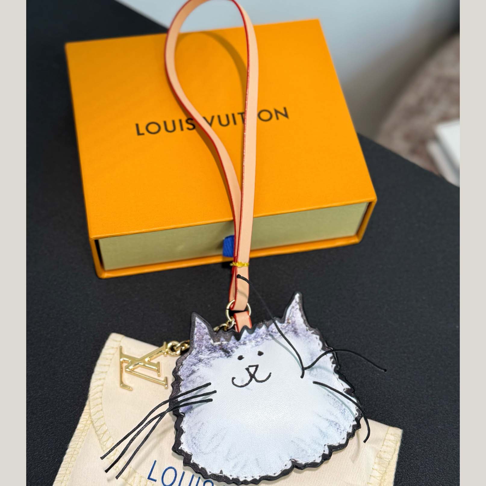 Louis Vuitton LV Cat Bag Charm   M02944   - DesignerGu