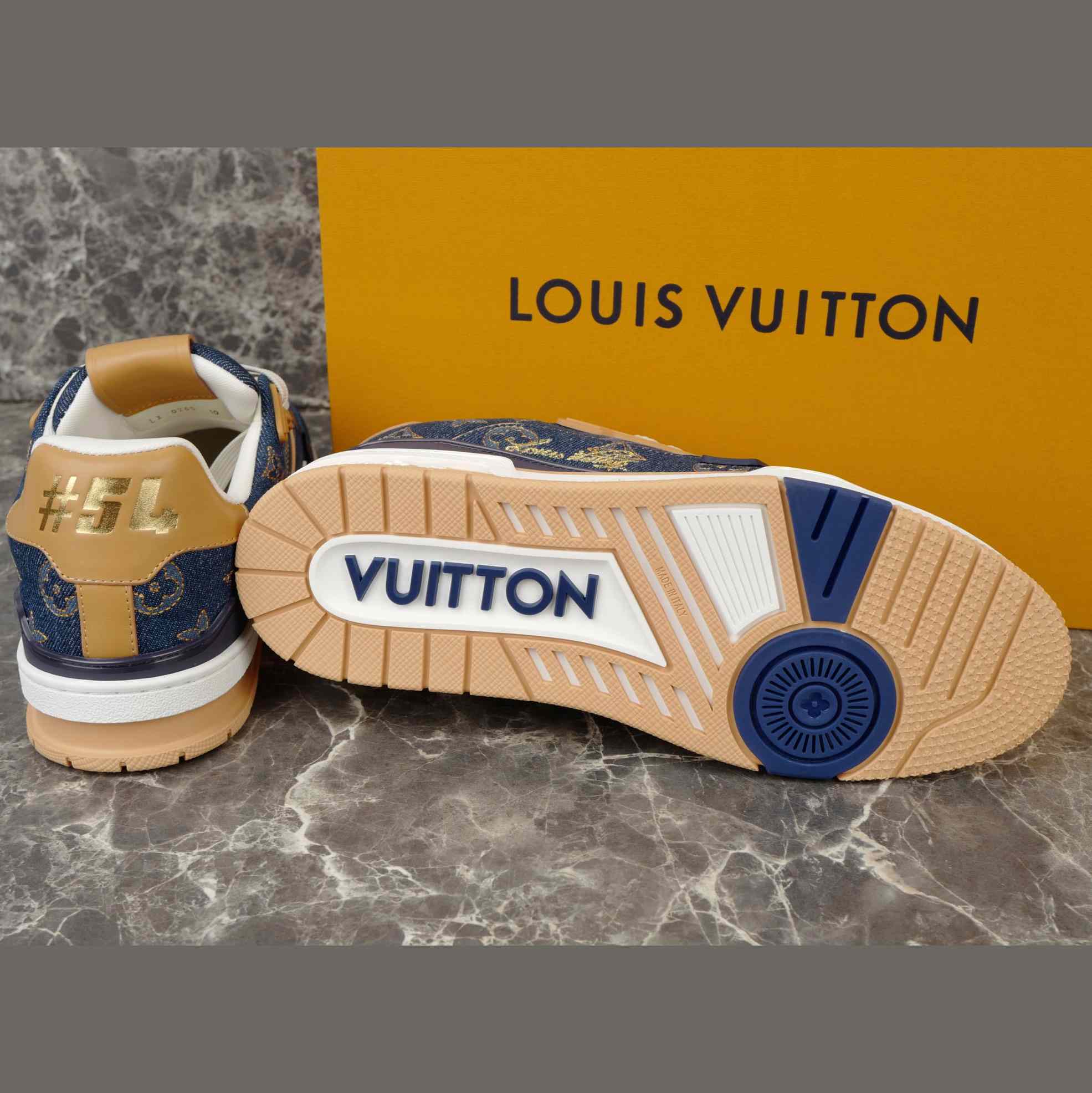 Louis Vuitton LV Trainer Sneaker   1AJ354 - DesignerGu